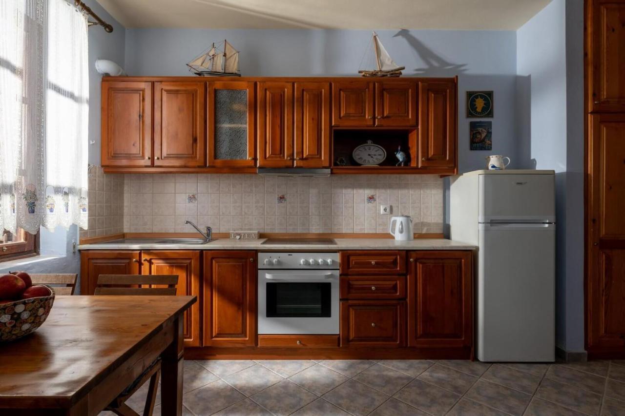 Villa Leleka Chalki Town Buitenkant foto
