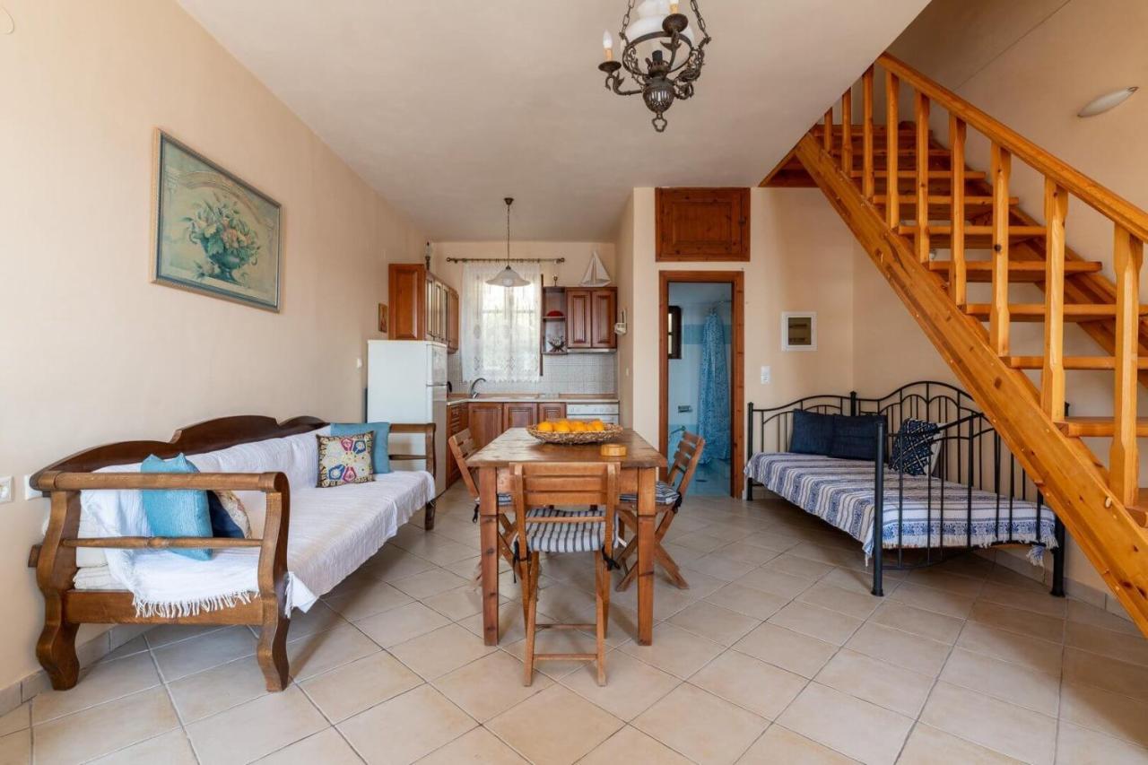 Villa Leleka Chalki Town Buitenkant foto
