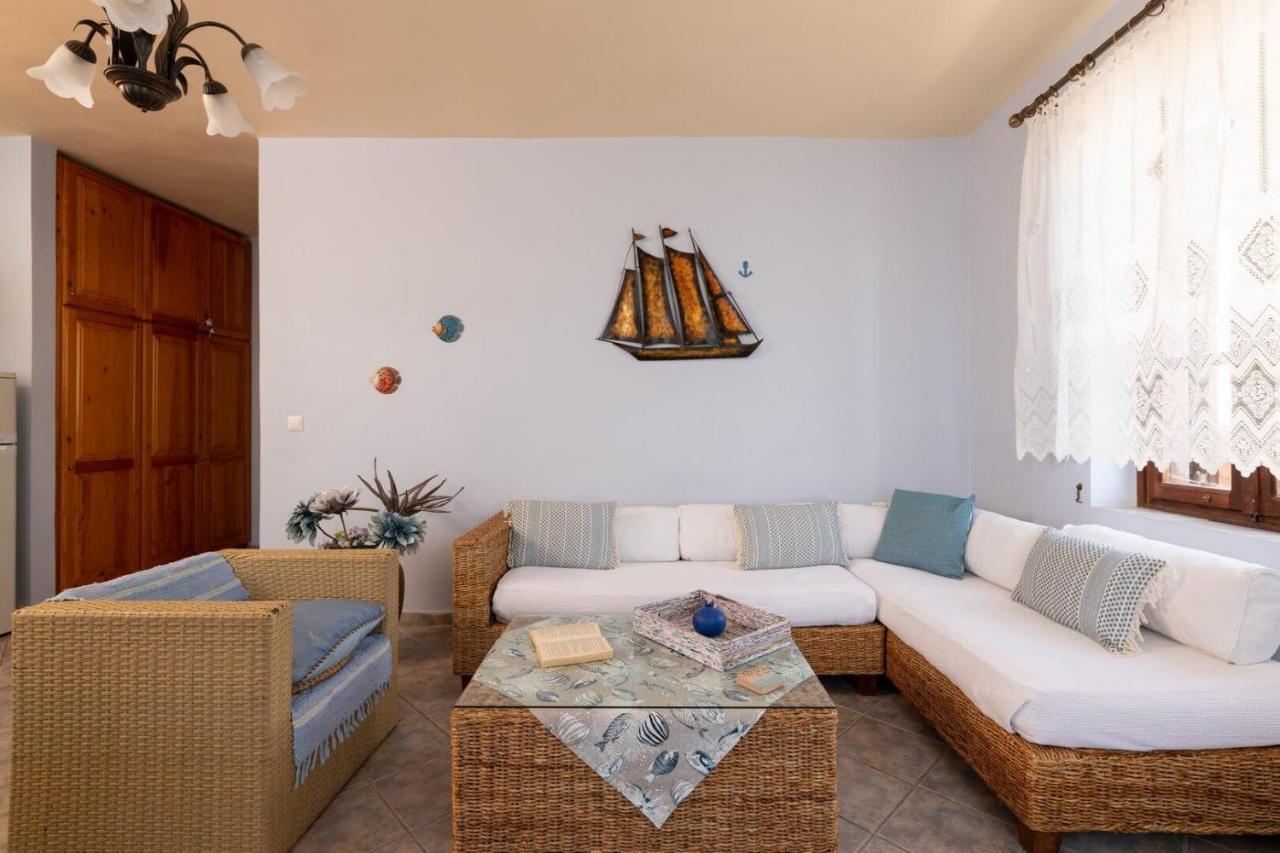 Villa Leleka Chalki Town Buitenkant foto