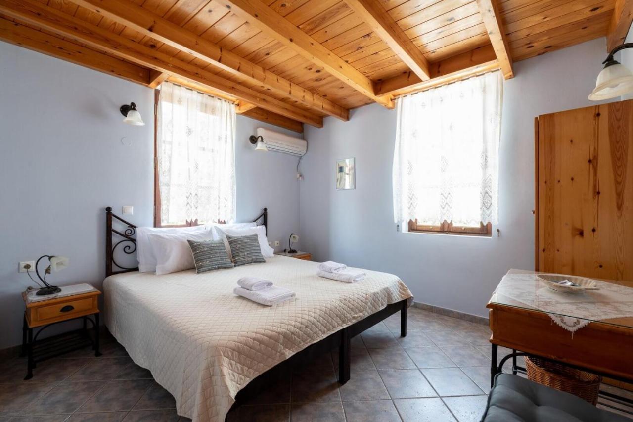Villa Leleka Chalki Town Buitenkant foto